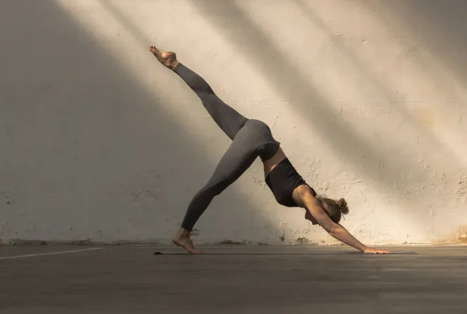 Alena Scharfschwert Yoga